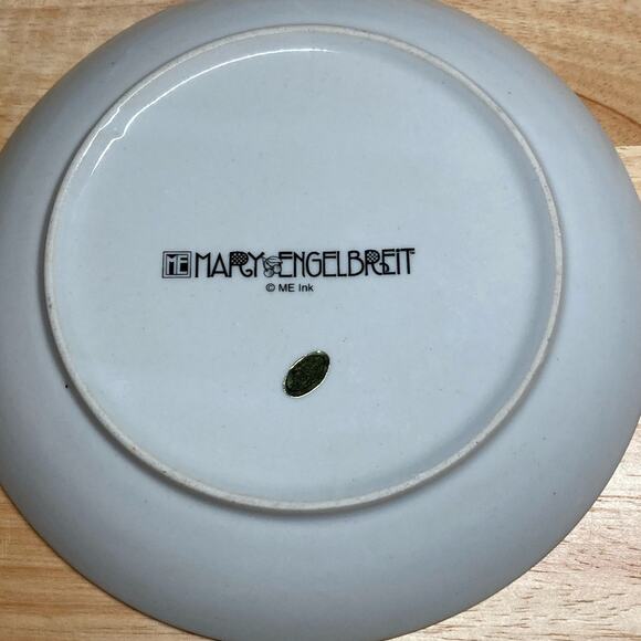 Mary Engelbreit Santa with Children 7 inch Christmas Plate Pre-Owned - Picture 4 of 5